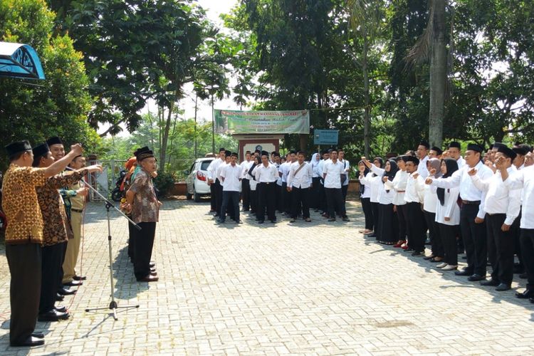 Apel kesiapsiagaan Pengawas TPS se-Kecamatan Ungaran Timur untk Pilkada Jateng, Senin (25/6/2018) 