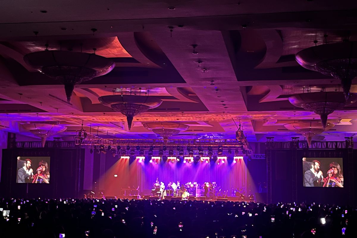 Momen Duet Raisa dan Josh Groban di Konser Jakarta, Ungkap Kekaguman Sejak SMA