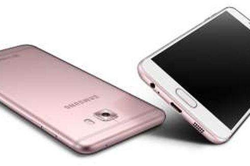 Samsung Resmikan Galaxy C7 Pro, Sang Pesaing Oppo F1s