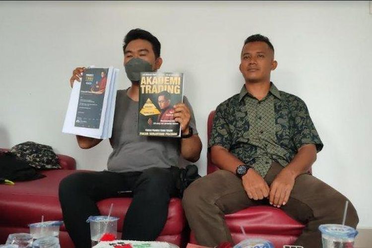 JL saat didampingi Dongan Siagian berencana melaporkan FSP ke Polda Sumut.