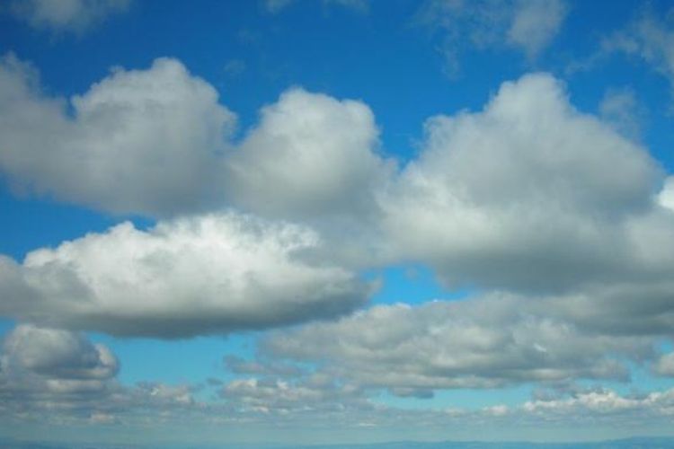 Ilustrasi cuaca berawan