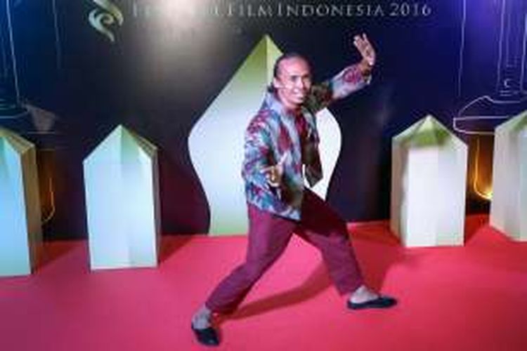 Yayan Ruhian diabadikan saat menghadiri malam puncak Festival Film Indonesia (FFI) 2016 di Teater Besar Taman Ismail Marzuki, Jakarta. Minggu (6/11/2016). Ajang penghargaan bagi insan perfilman Indonesia FFI 2016 kali ini mengangkat tema Restorasi Film. 