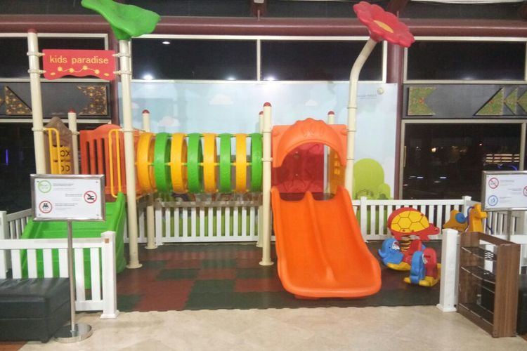 Kidzone adalah area bermain anak-anak yang berada di Terminal 2 Bandara Soekarno-Hatta.