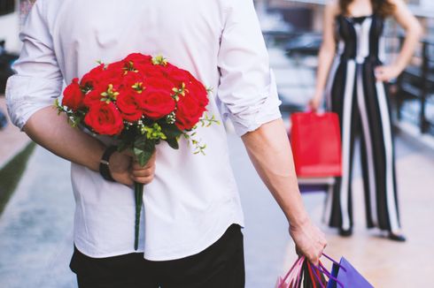 [TREN LOVE KOMPASIANA] Pria Cuek Lebih Menarik Wanita | Alasan Wanita Lebih Memilih untuk Menikahi Pria Lebih Tua