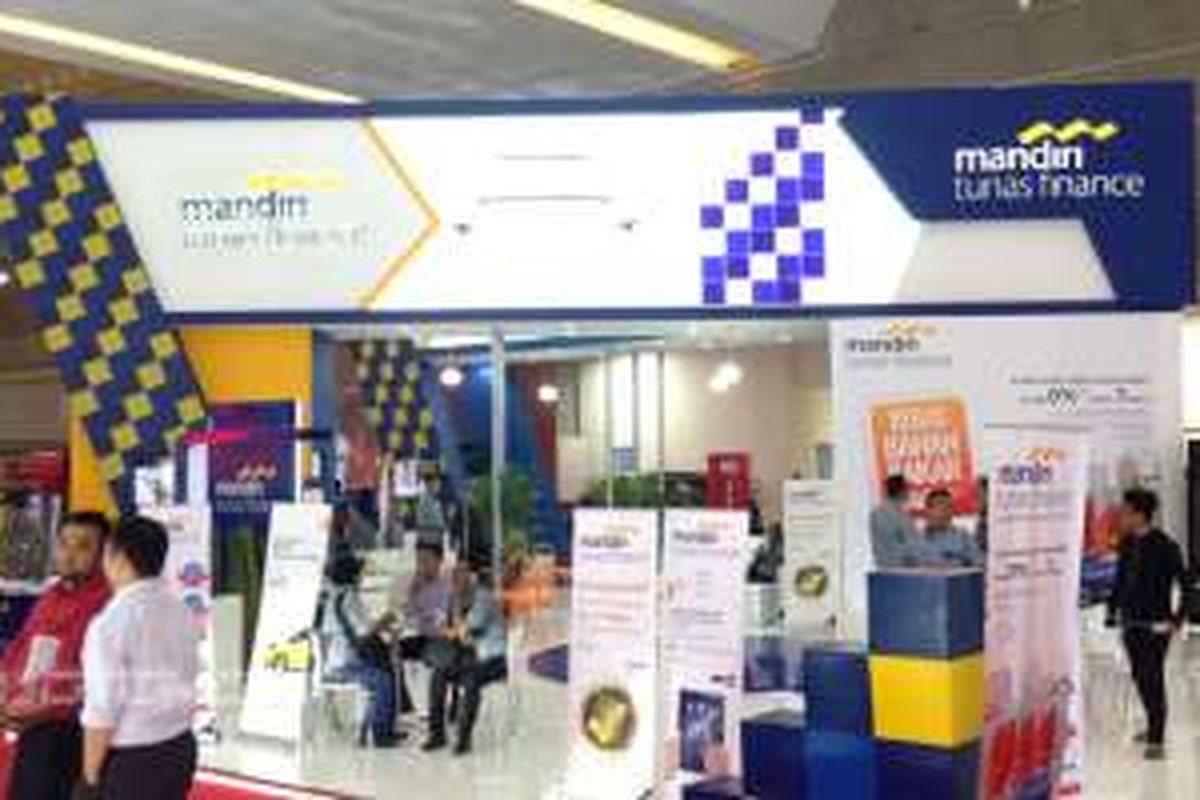 Booth PT Mandiri Tunas Finance di IIMS 2016.