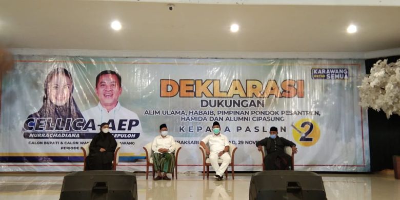 Calon Wabup Karawang Aep Syaepuloh saat menghadiri Deklarasi Dukungan Alim Ulama, Habaib, Pimpinan Ponpes, Hamida dan Alumni Cipasung, Minggu (29/11/2020).
