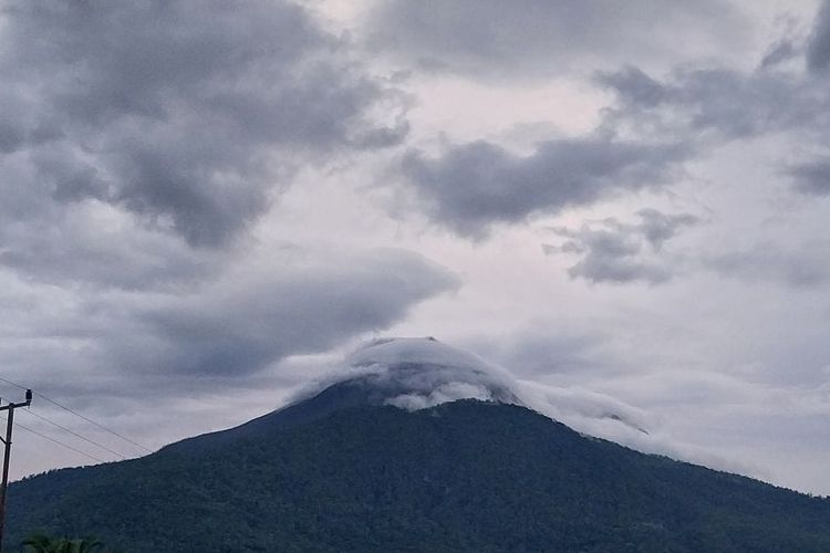 Visual Gunung Lewotobi Laki-laki pada Senin (5/2/2024)