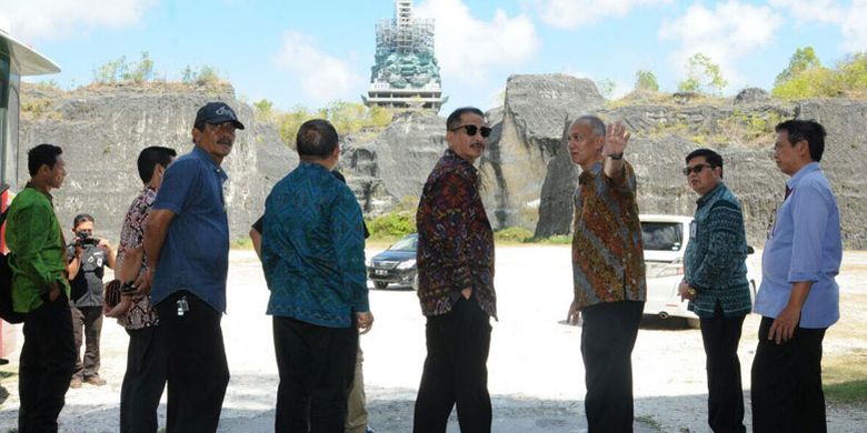 Menteri Pariwisata Arief Yahya meninjau perkembangan Garuda Wisnu Kencana (GWK) di Tanjung Nusa Dua, Kabupaten Badung, Bali, Rabu (9/8/2017).