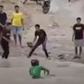 Viral Video Pria di Aceh Utara Nyaris Hanyut Bersama Motornya Saat Seberangi Sungai Deras