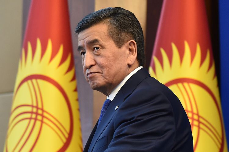 Presiden Kirgizstan Sooronbay Jeenbekov saat menghadiri konferensi pers akhir tahun di Ala Archa, Bishkek, 25 Desember 2019.