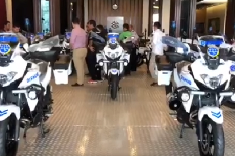 Kawasaki Versys-X 250 Tourer yang jadi motor Dinas Perhubungan DKI Jakarta.