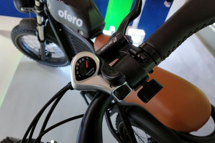 Shifter Shimano pada sepeda listrik Ofero