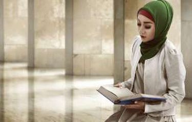 Bolehkah Wanita yang Tengah Haid Baca Al-Quran?