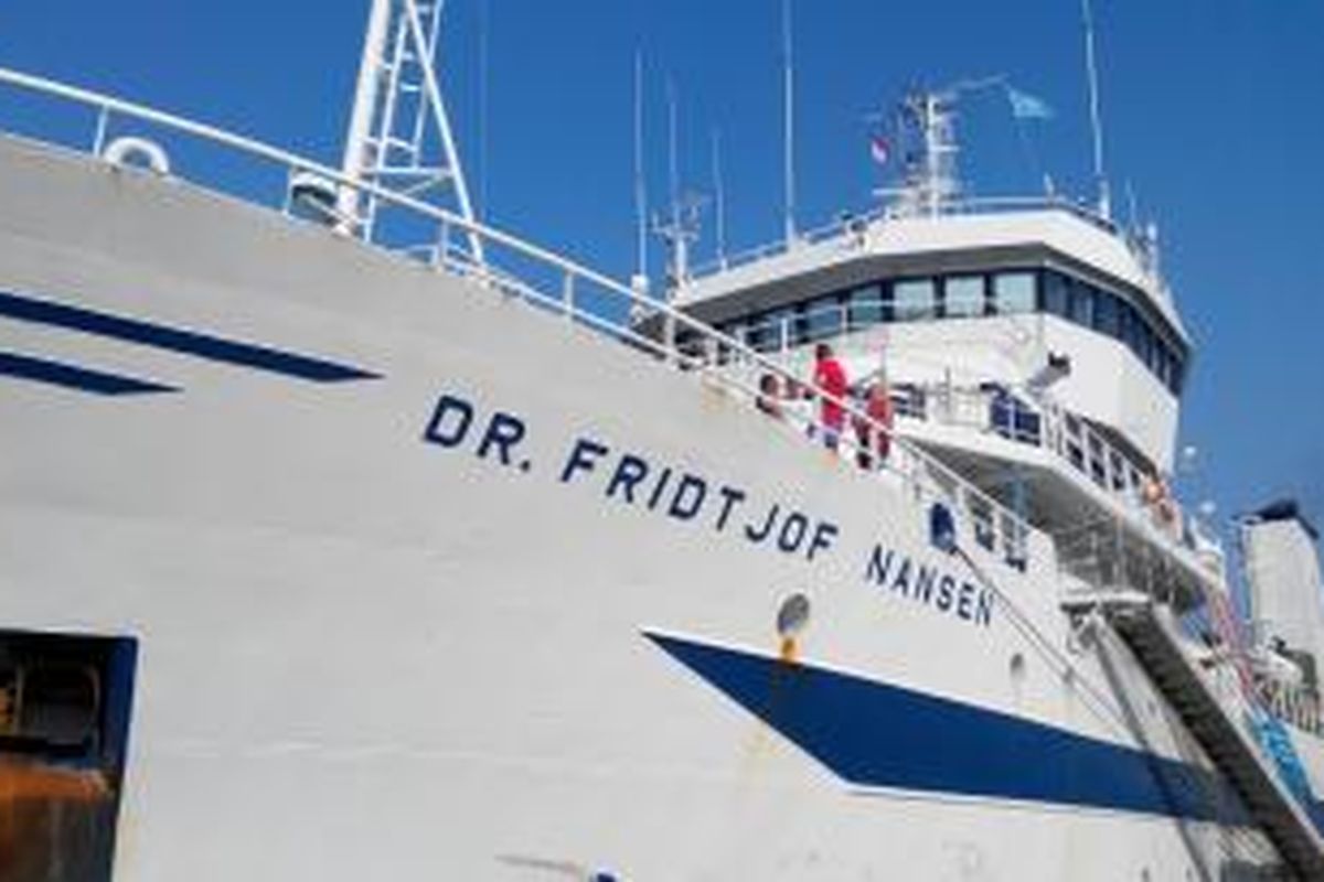Kapal Fridjoft Nansen saat berlabuh di Pelabuhan Tanjung Priok Jakarta pada kamis (26/6/2015). Sebanyak 16 peneliti, 3 diantaranya dari Indonesia, akan melaksanakan ekspedisi ke Samudera Hindia dengan kapal ini pada 26 Juni hingga 16 Juli 2015. 