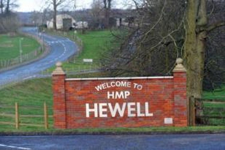 LP Hewell, Inggris.