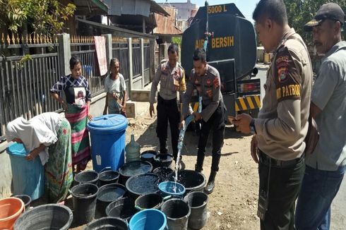 3 Desa di Bima Kekeringan, Polisi Kirim Pasokan Air Bersih ke Wilayah Terdampak