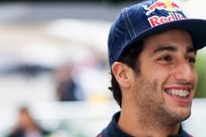 Toro Rosso Ingin Ricciardo Bertahan