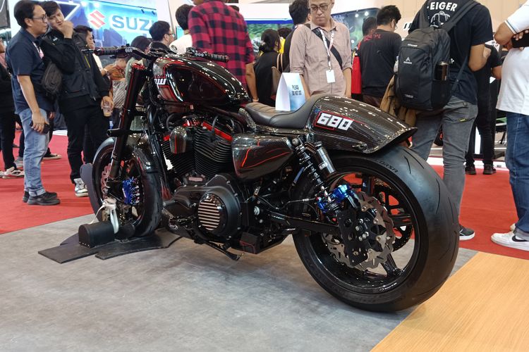 Harley-Davidson Sportster Trubo buatan Garasi 19