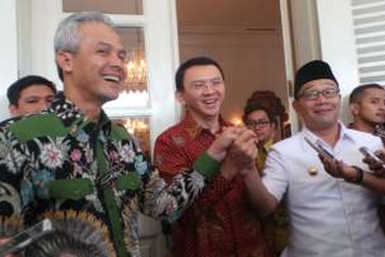 (kiri ke kanan) Gubernur Jawa Tengah Ganjar Pranowo, Gubernur DKI Jakarta Basuki Tjahaja Purnama, Wali Kota Bandung Ridwan Kamil seusai melakukan pertemuan di Balai Kota, Kamis (25/2/2016).