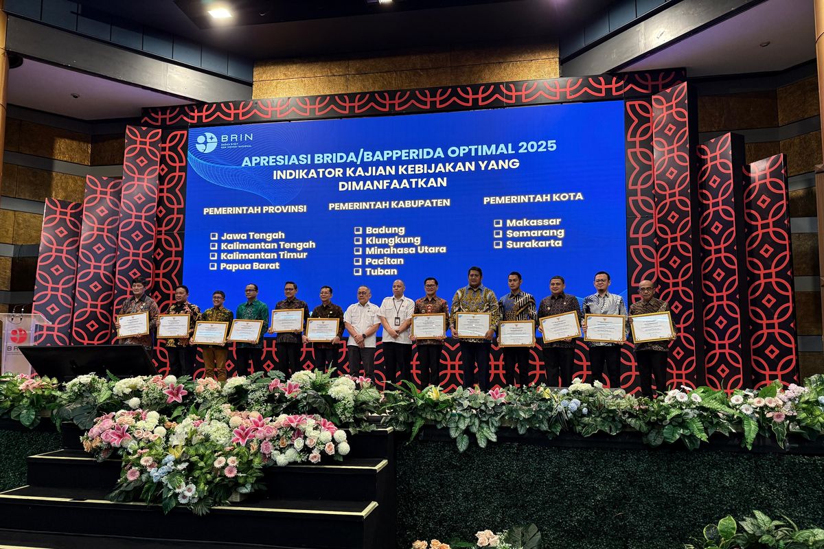 Apresiasi BRIDA/BAPPERIDA Optimal 2025 dan Forum Komunikasi Riset dan Inovasi Daerah (FKRID) yang diselenggarakan di Auditorium Gedung BJ Habibie, Jalan MH Thamrin, Jakarta, Senin (27/10/2025).