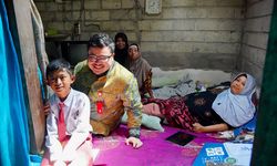 Mas Dhito Siap Penuhi Kebutuhan Marfel, Bocah Kelas 5 SD di Kediri yang Rawat Ibu Sendirian