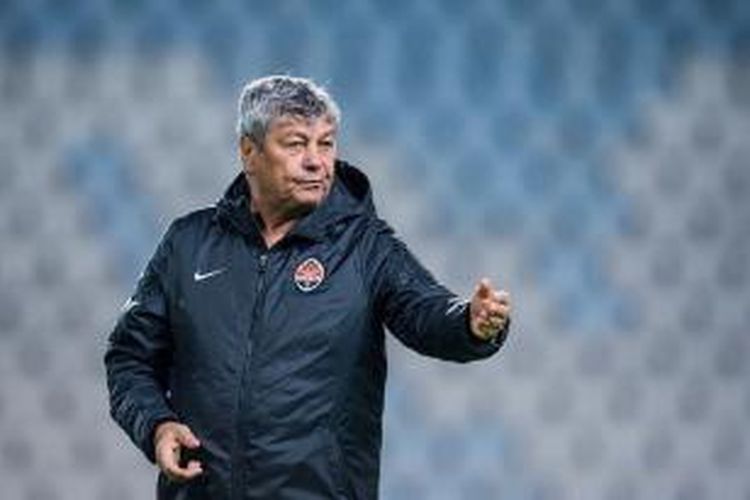 Pelatih Shakhtar Donetsk asal Rumania, Mircea Lucescu. 