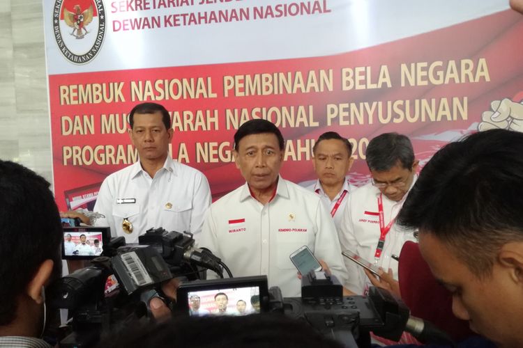 Menteri Koordinator Bidang Politik, Hukum dan Keamanan, Wiranto dalam acara Rembuk Nasional Bela Negara di Hotel Bidakara, Jakarta, Senin (17/12/2018).  