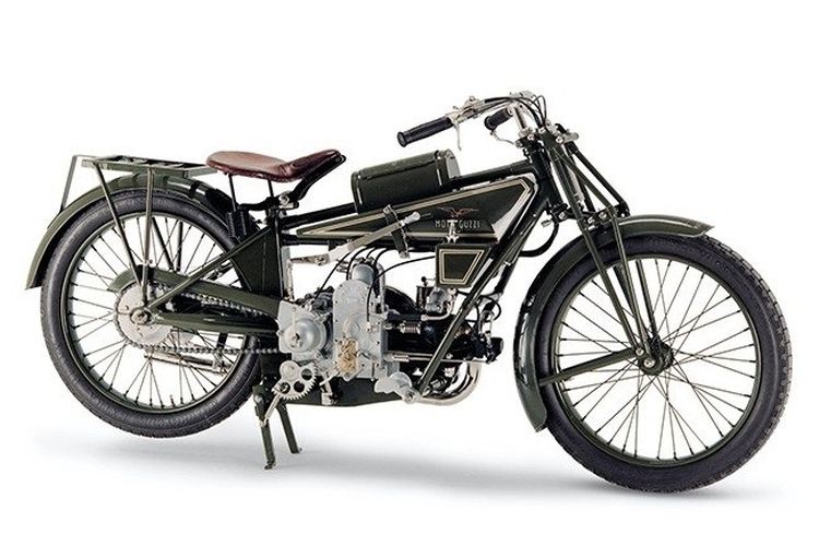 Moto Guzzi merayakan ulang tahun ke-100 tahun.