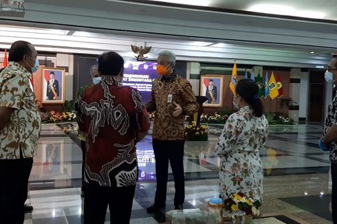 Ganjar Lantik 6 Penjabat Sementara untuk Gantikan Walkot dan Bupati yang Maju Pilkada