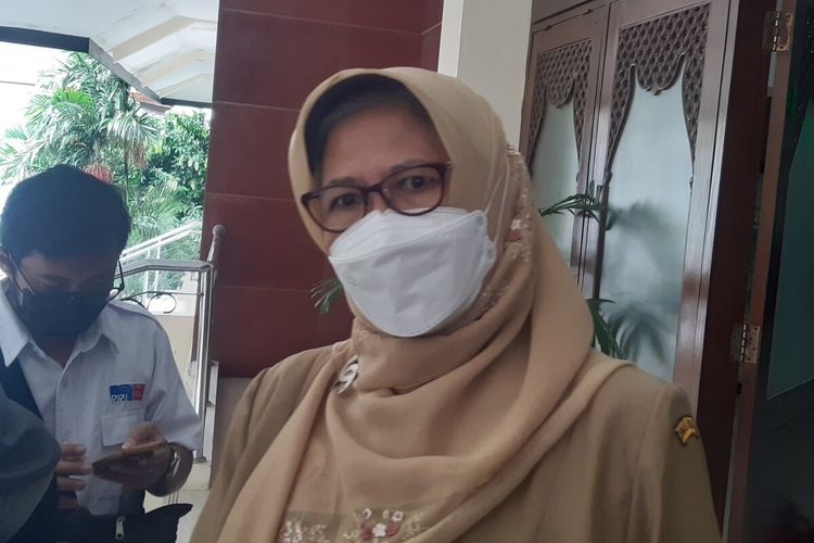 Kepala Dinas Kesehatan Solo, Siti Wahyuningsih ditemui seusai Rapat Koordinasi Covid-19 di Kompleks Balai Kota Solo, Jawa Tengah, Senin (7/3/2022).