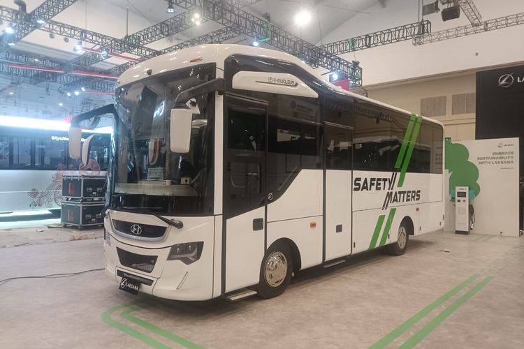 Bus medium listrik E-Nucleus buatan Karoseri Laksana, pakai sasis Hyundai