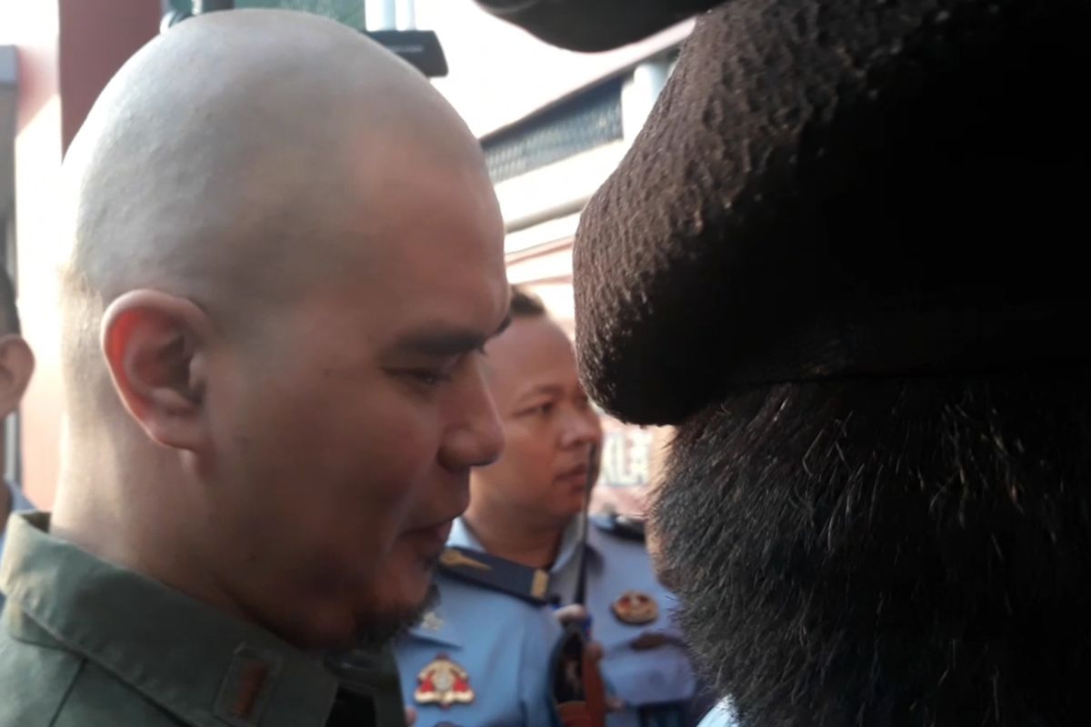 Terdakwa kasus ujaran kebencian Ahmad Dhani tiba di Rutan Cipinang, Kamis (13/6/2019) pagi.