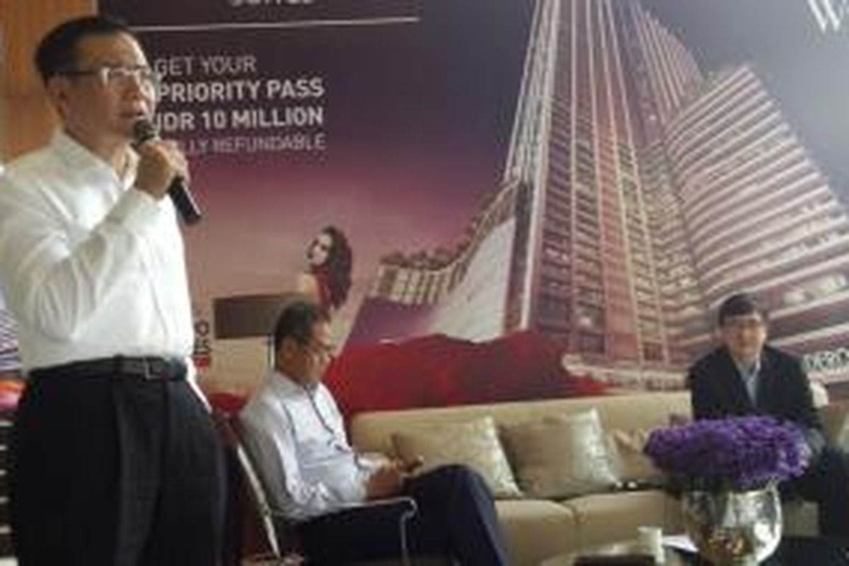 CEO Lippo Homes, Ivan S Budiono, Kamis (4/9/2014), tengah menjelaskan profil proyek menara kedua Eastern Wing apartemen Embarcadero Suites. Menara kedua ini dilansir dengan harga perdana Rp 19 juta per meter persegi. 