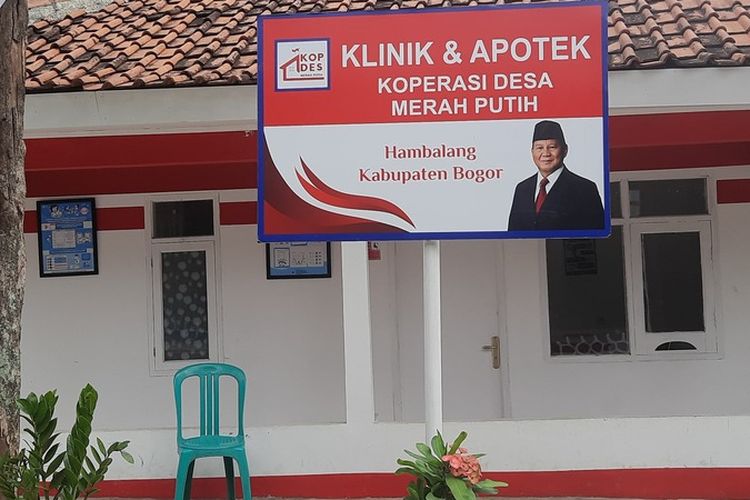 Kondisi Koperasi Desa (Kopdes) Merah Putih di Hambalang, Bogor, Jawa Barat, Kamis (21/8/2025) tampak sepi dan belum beroperasi sesuai tujuan awalnya dibentuk.