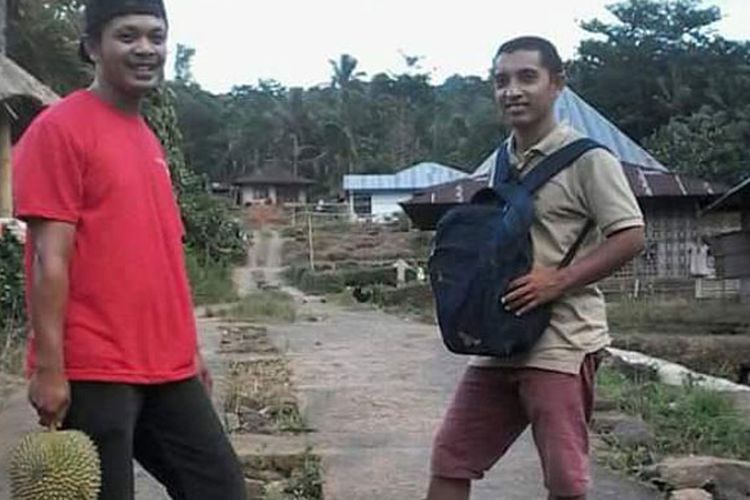 Kampung Lembah Tado, Desa Ranggu, Kecamatan Kuwus Barat, Kabupaten Manggarai Barat, Nusa Tenggara Timur, dikenal sebagai pusat kuliner kukih sobol dengan bahan baku ketela pohon. Selain kukih sobol, kampung ini terkenal dengan kokor gola yaitu mencetak gula merah. Foto diambil Kamis (17/1/2019).