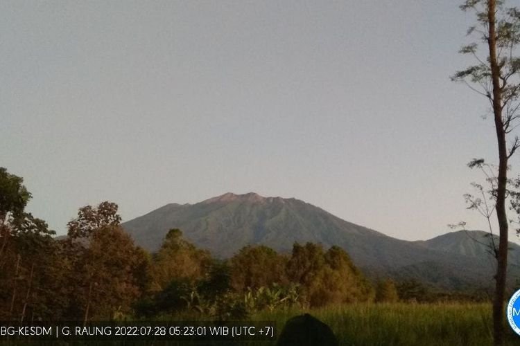 Visual Gunung Raung dari Pos PPGA Raung Desa Sumberarum, Kecamatan Songgon, Banyuwangi 