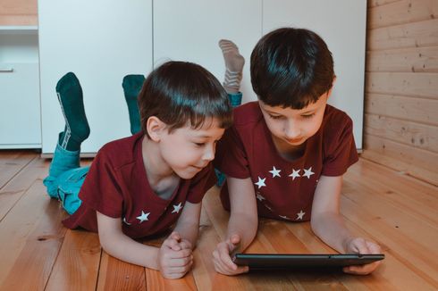 7 Cara agar Anak Terhindar Dampak Buruk Teknologi