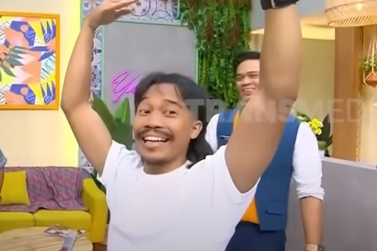 Muhammad Mulyadi, kreator konten yang dikenal lewat goyangan derago.