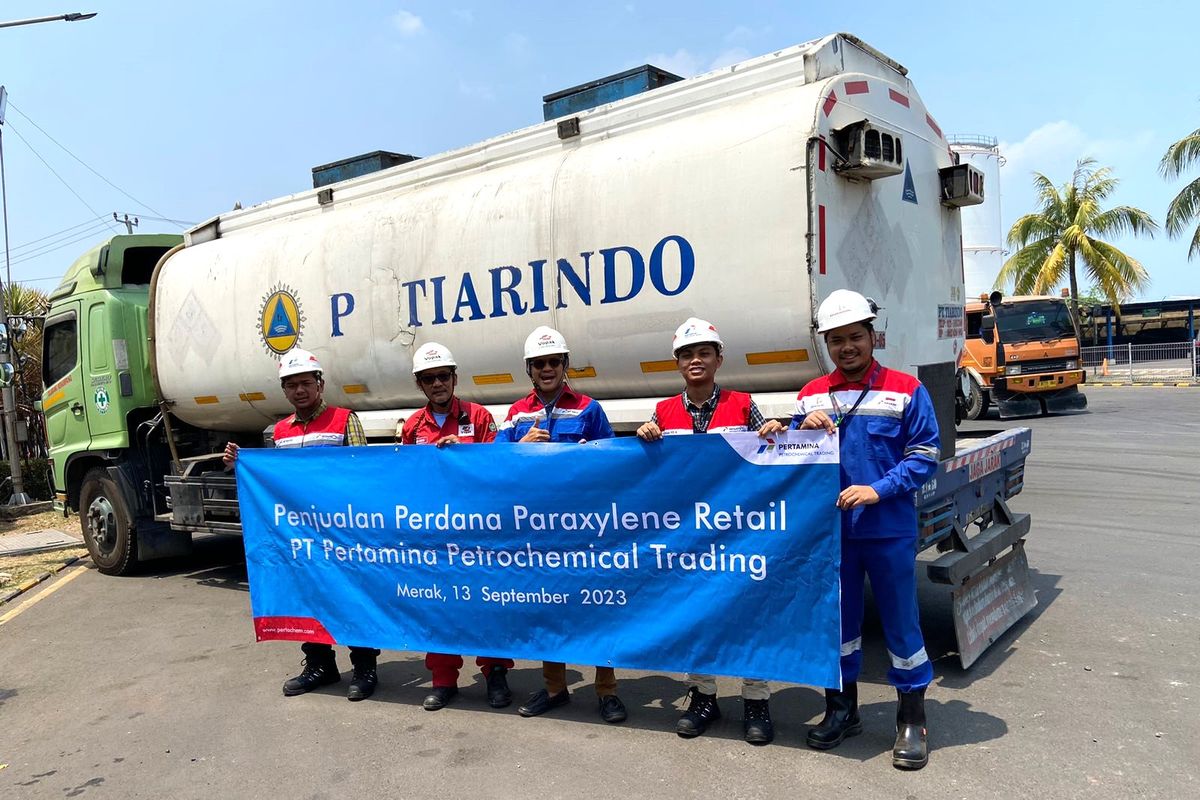 Elnusa Petrofin menyalurkan produk Paraxylene dengan skema Truck Loading sebagai upaya memperkuat bisnis petrokimia.