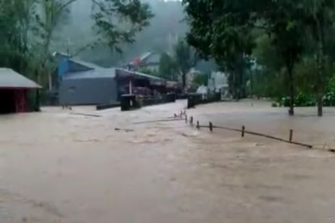 Banjir Bandang Landa Tasikmalaya, 2 Mobil Terseret Arus, 270 Rumah di 3 Kecamatan Terendam