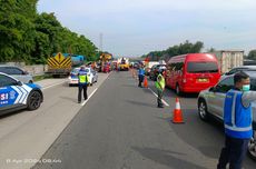 Kecelakaan di Tol Jakarta-Cikampek, Polisi Bawa 12 Kantong Mayat ke RSUD Karawang