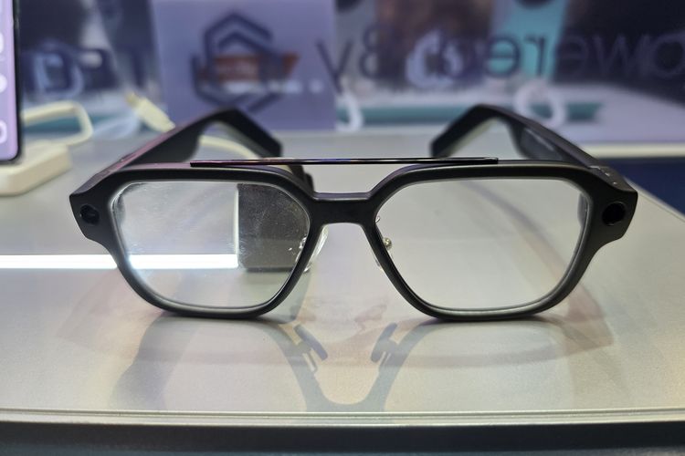 Tecno AI Glasses hadir dengan frame aviator.