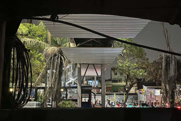 Pelat Besi JPO Jembatan Gantung Jakbar Copot Ditabrak Truk, JPO Masih Ditutup karena Renovasi