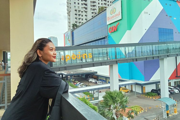 Spot foto dekat pintu masuk arah Poins Square. 