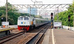 KAI Hampir Jual 2 Juta Tiket KA Jarak Jauh, Ini 10 Rute Mudik Lebaran 1446 H Paling Diminati