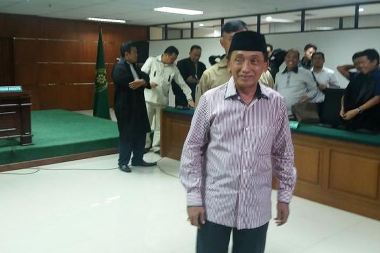 Ketua nonaktif DPRD Bangkalan Fuad Amin Imron saat menghadiri sidang putusan perkara di Pengadilan Tindak Pidana Korupsi, Kamis (15/10/2015).