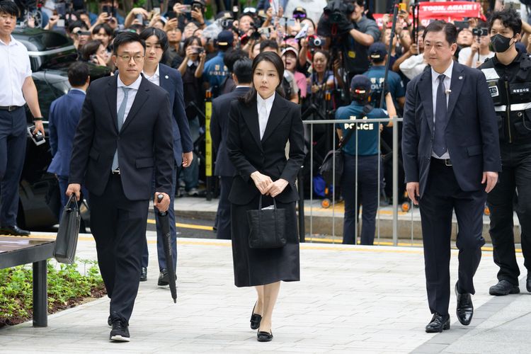 Jaksa Korea Selatan Ajukan Surat Perintah Penangkapan Mantan Ibu Negara Kim Keon Hee