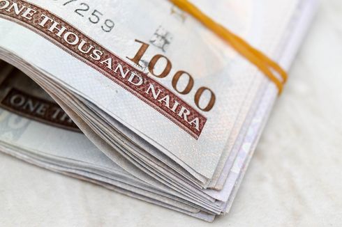 Uang Tunai Langka, Warga Nigeria Harus Antre di ATM hingga Menginap di Bank