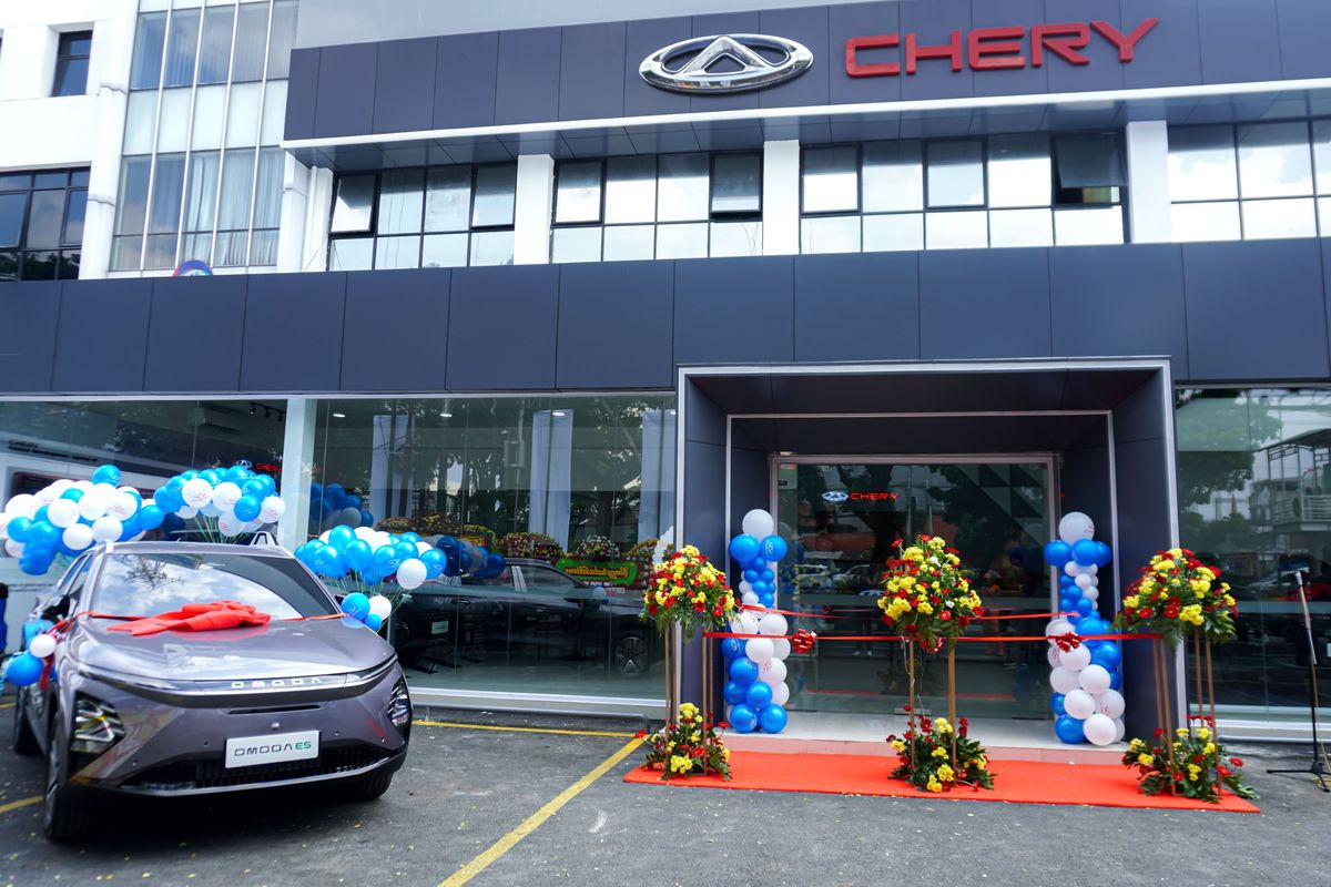 Chery Cempaka Putih