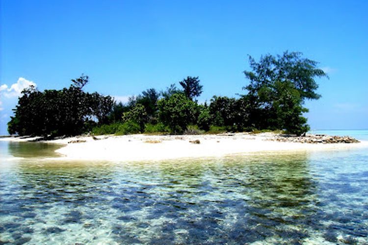Pulau Cemara Kecil, Karimunjawa